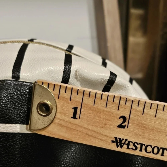 Betsey Johnson Faux Leather Backpack Furry Stuffed Heart - Picture 4 of 16